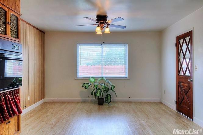 1111 E North St, Manteca, CA 95336 photo 8