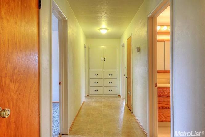 1111 E North St, Manteca, CA 95336 photo 12