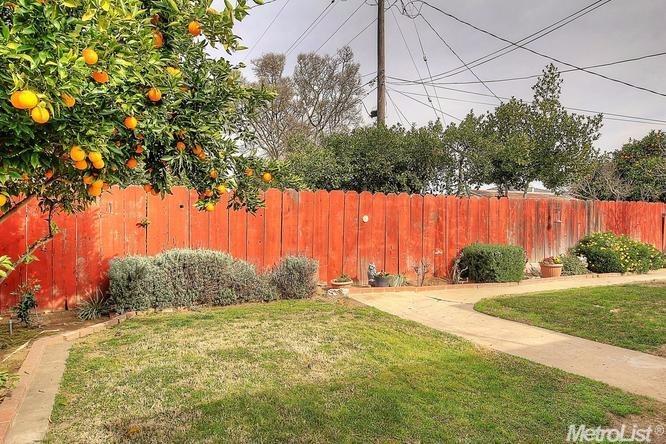 1111 E North St, Manteca, CA 95336 photo 21