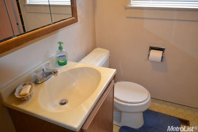 623 Pine St, Manteca, CA 95336 photo 4