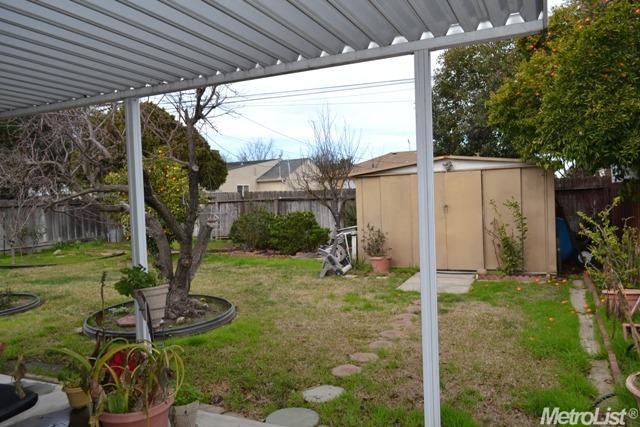 623 Pine St, Manteca, CA 95336 photo 12