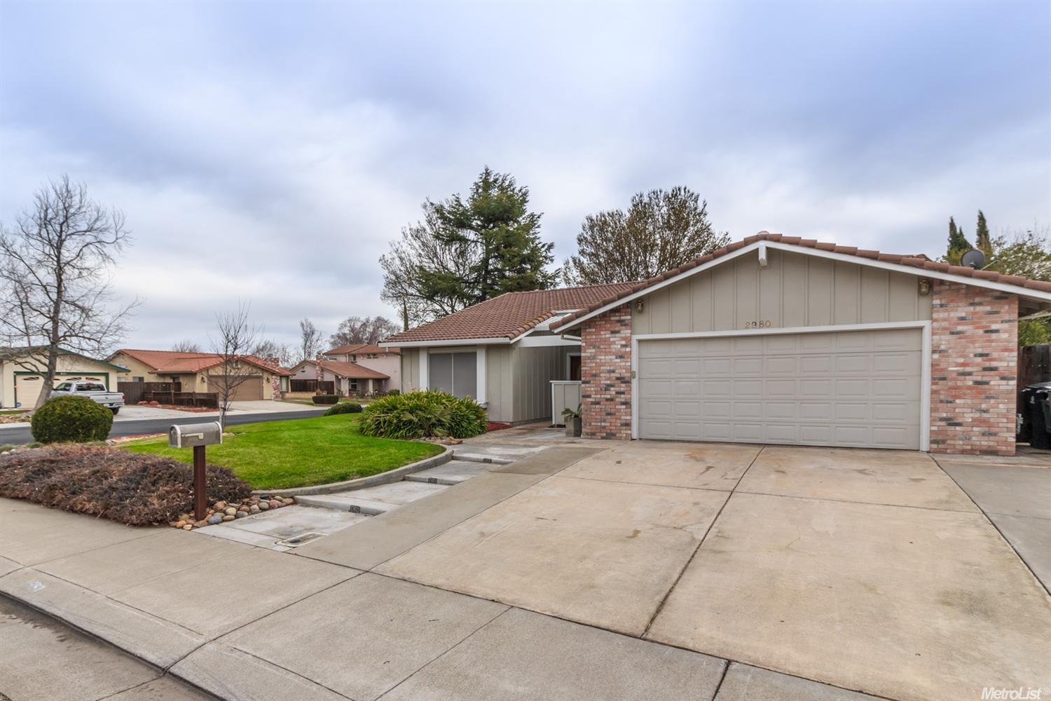 2980 Butler Dr, Tracy, CA 95376 photo 2