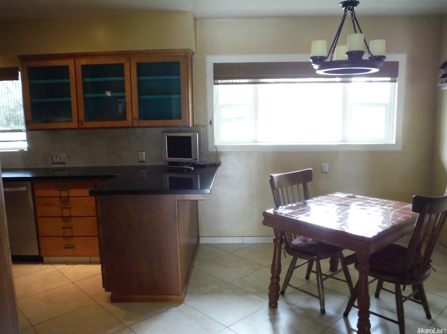 1118 Yale Ave, Modesto, CA 95350 photo 8