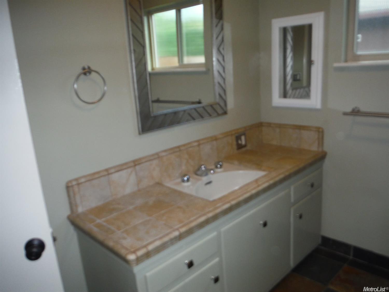 1118 Yale Ave, Modesto, CA 95350 photo 13
