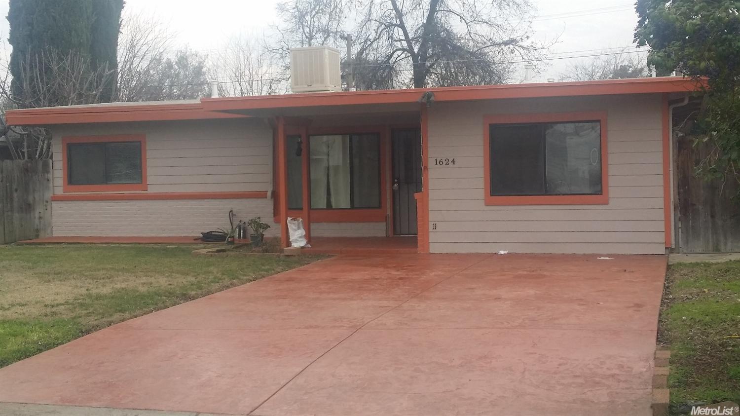1624 Bedford Ave, Modesto, CA 95351 photo 1