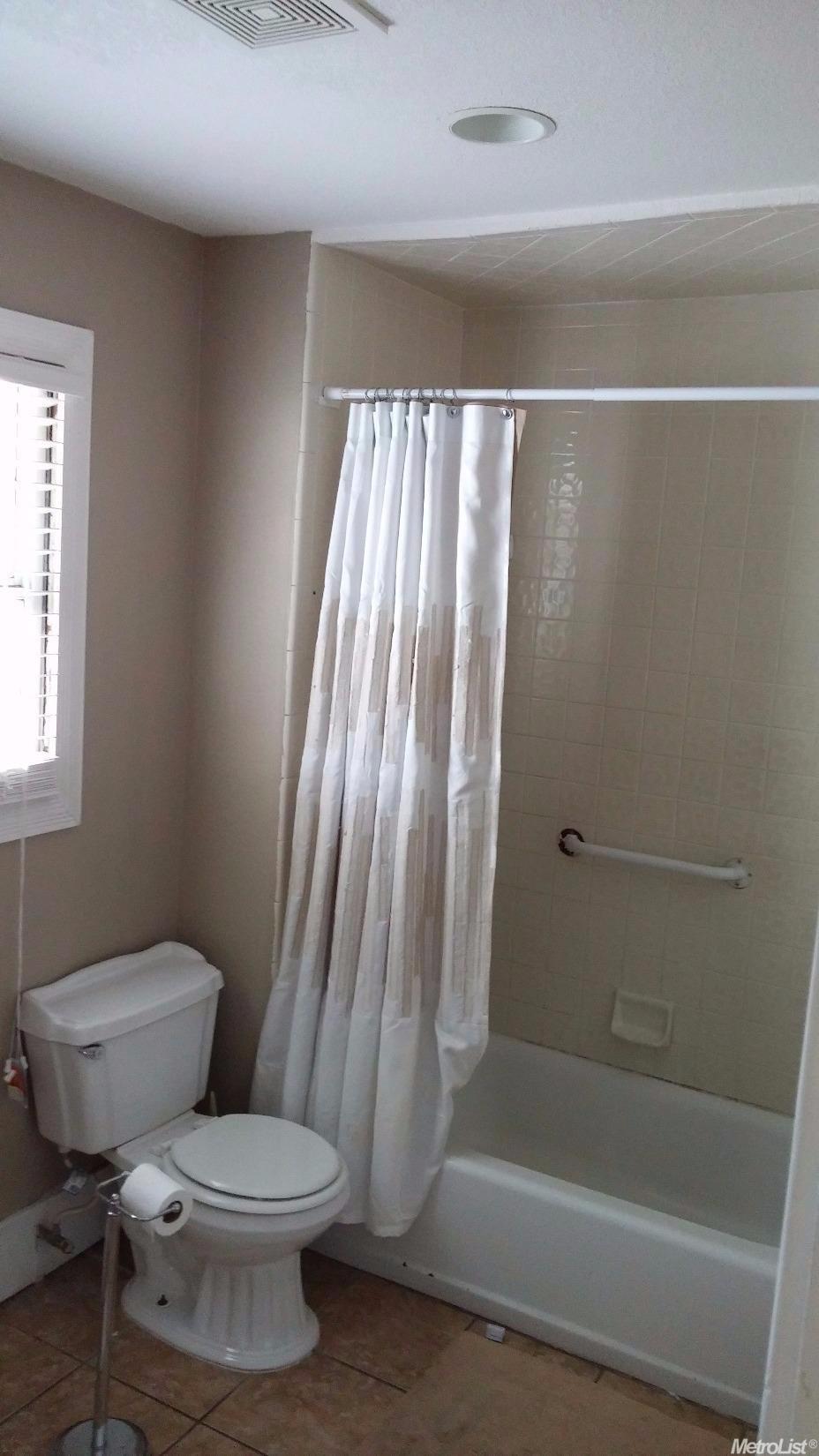 1051 S Central Ave, Lodi, CA 95240 photo 9