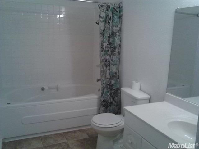 1806 Winning Ave, Modesto, CA 95350 photo 9