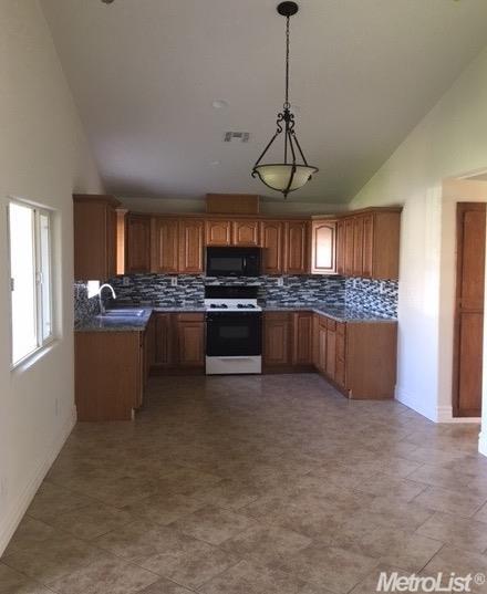 716 Lassen Ave, Modesto, CA 95358 photo 7