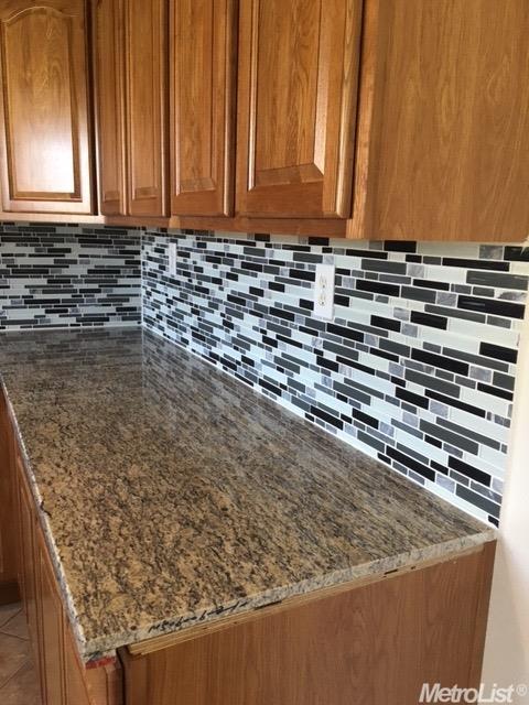 716 Lassen Ave, Modesto, CA 95358 photo 9