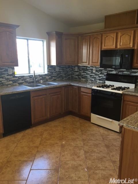 716 Lassen Ave, Modesto, CA 95358 photo 10