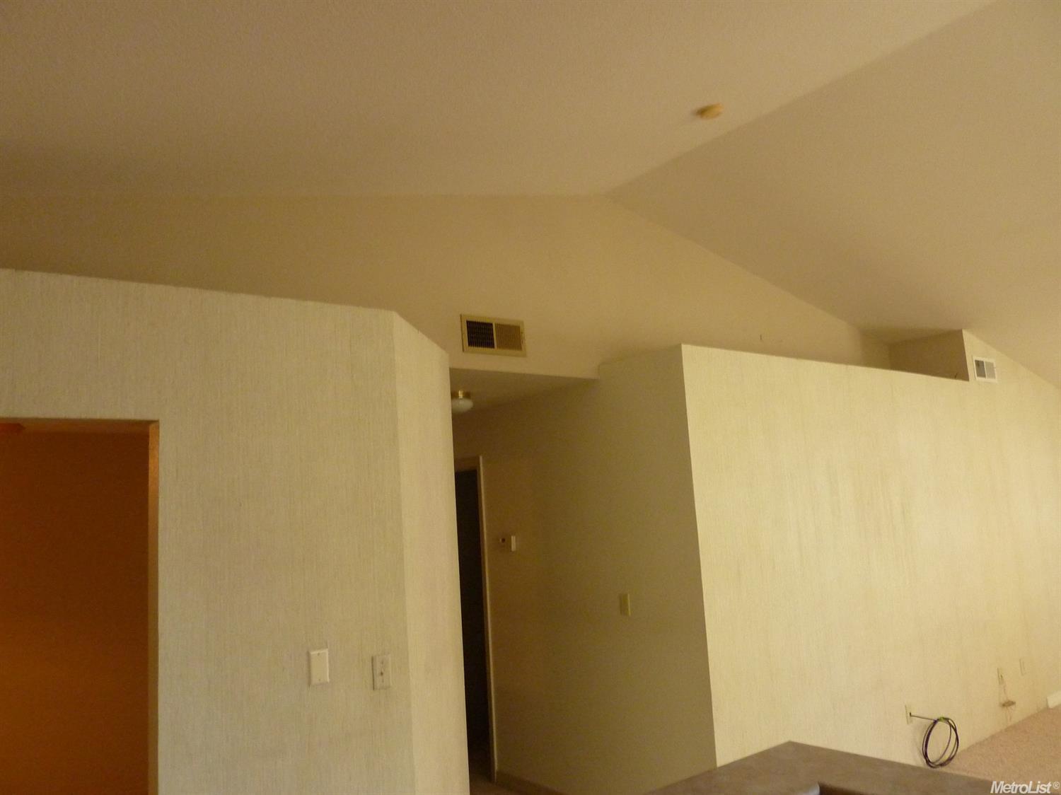 3621 Effingham Ln, Modesto, CA 95357 photo 4