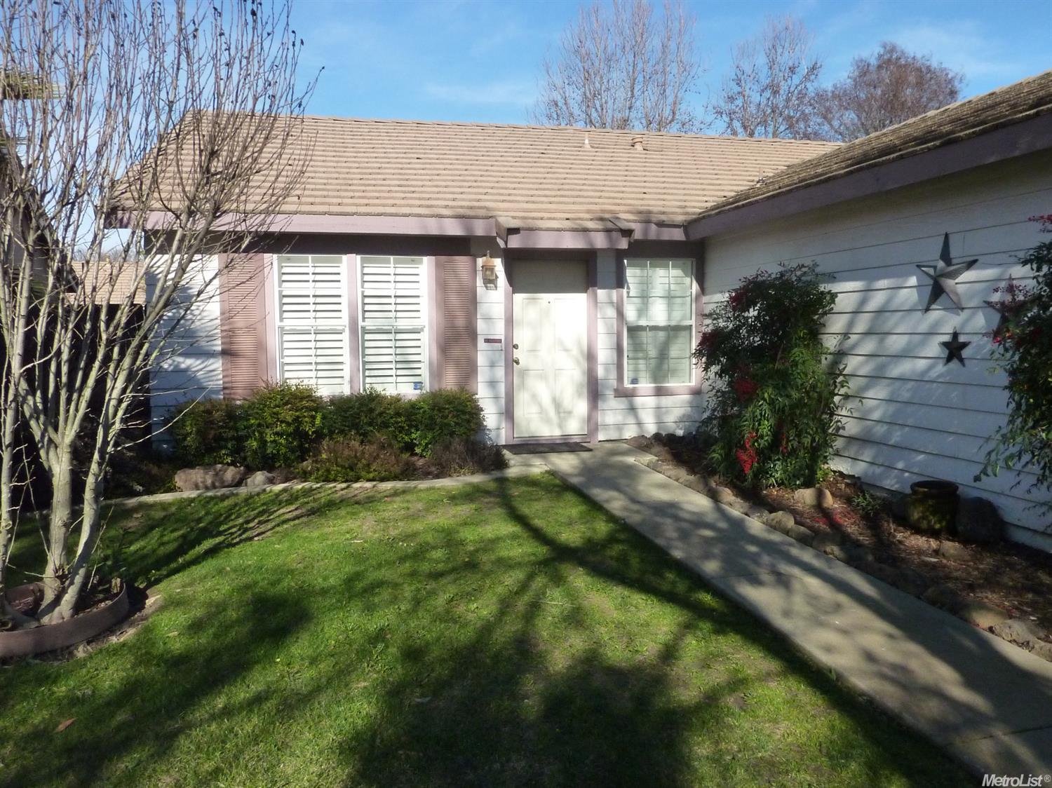 3621 Effingham Ln, Modesto, CA 95357 photo 2