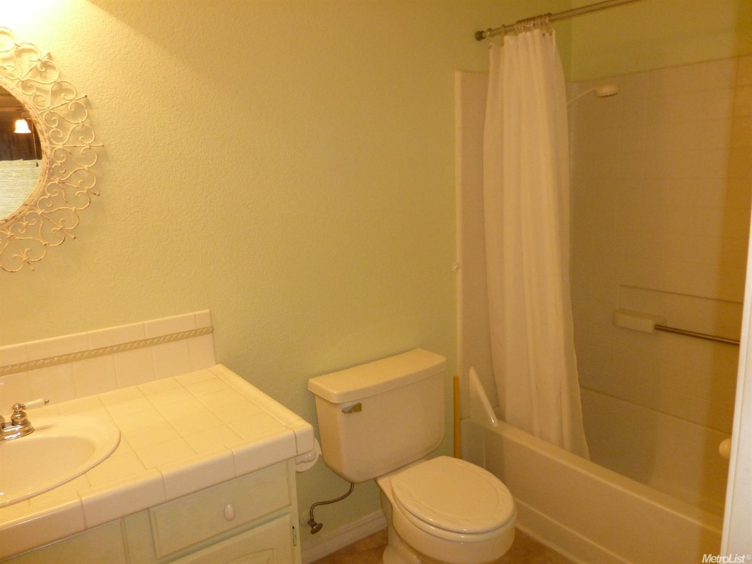 3621 Effingham Ln, Modesto, CA 95357 photo 9