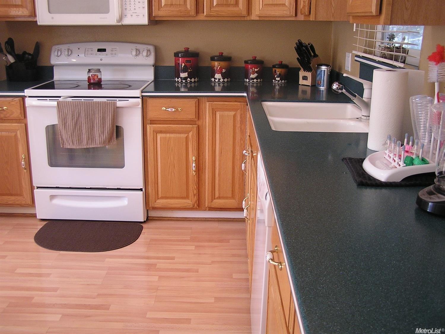 236 Granada Way, Tracy, CA 95376 photo 3