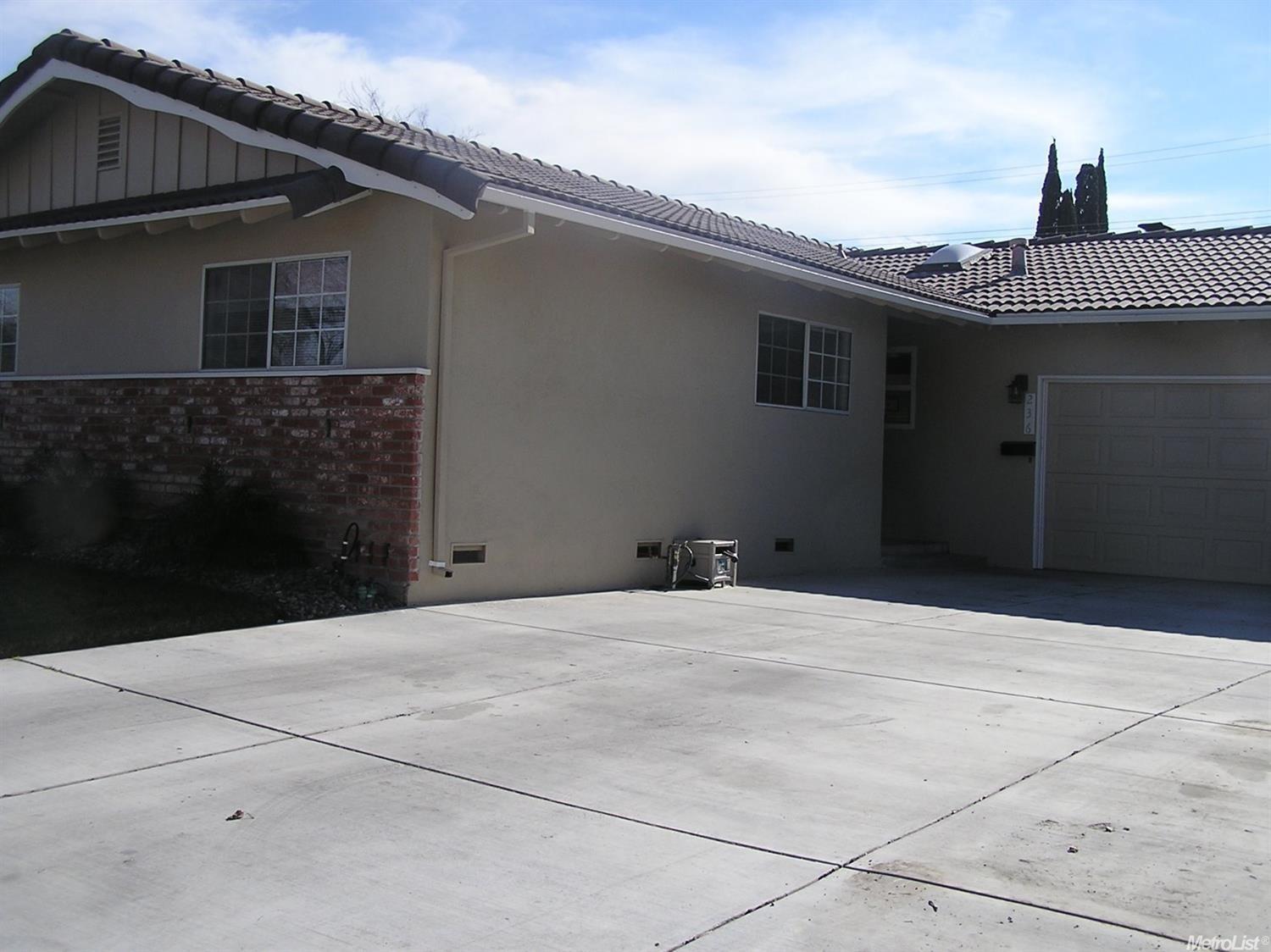236 Granada Way, Tracy, CA 95376 photo 1
