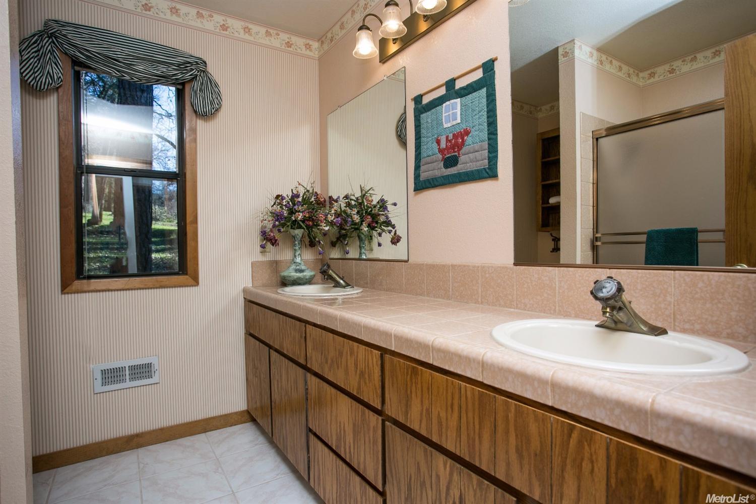 8528 Riverwood Dr, Placerville, CA 95667 photo 17
