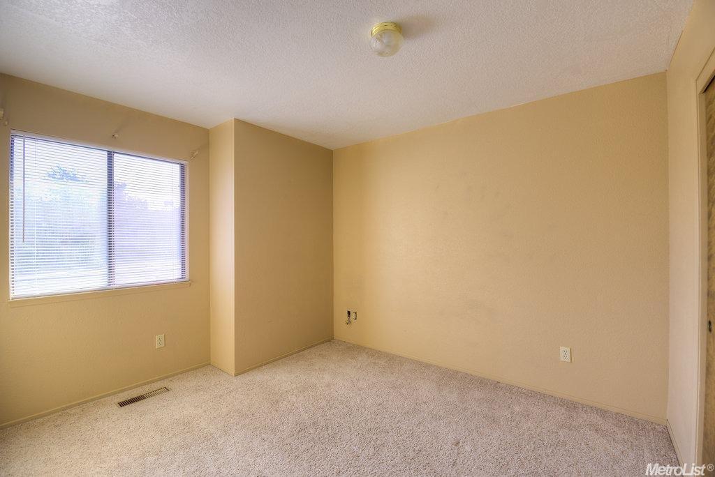 1281 Silverton Ave, Turlock, CA 95382 photo 9