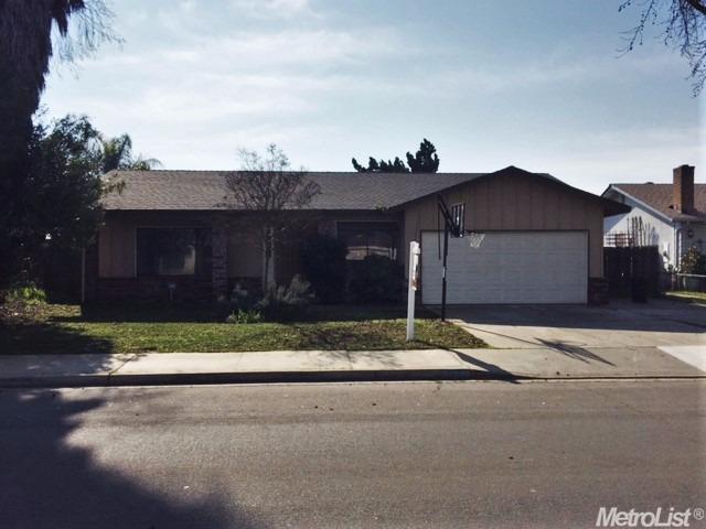 3228 Nightingale Dr, Modesto, CA 95356 photo 2