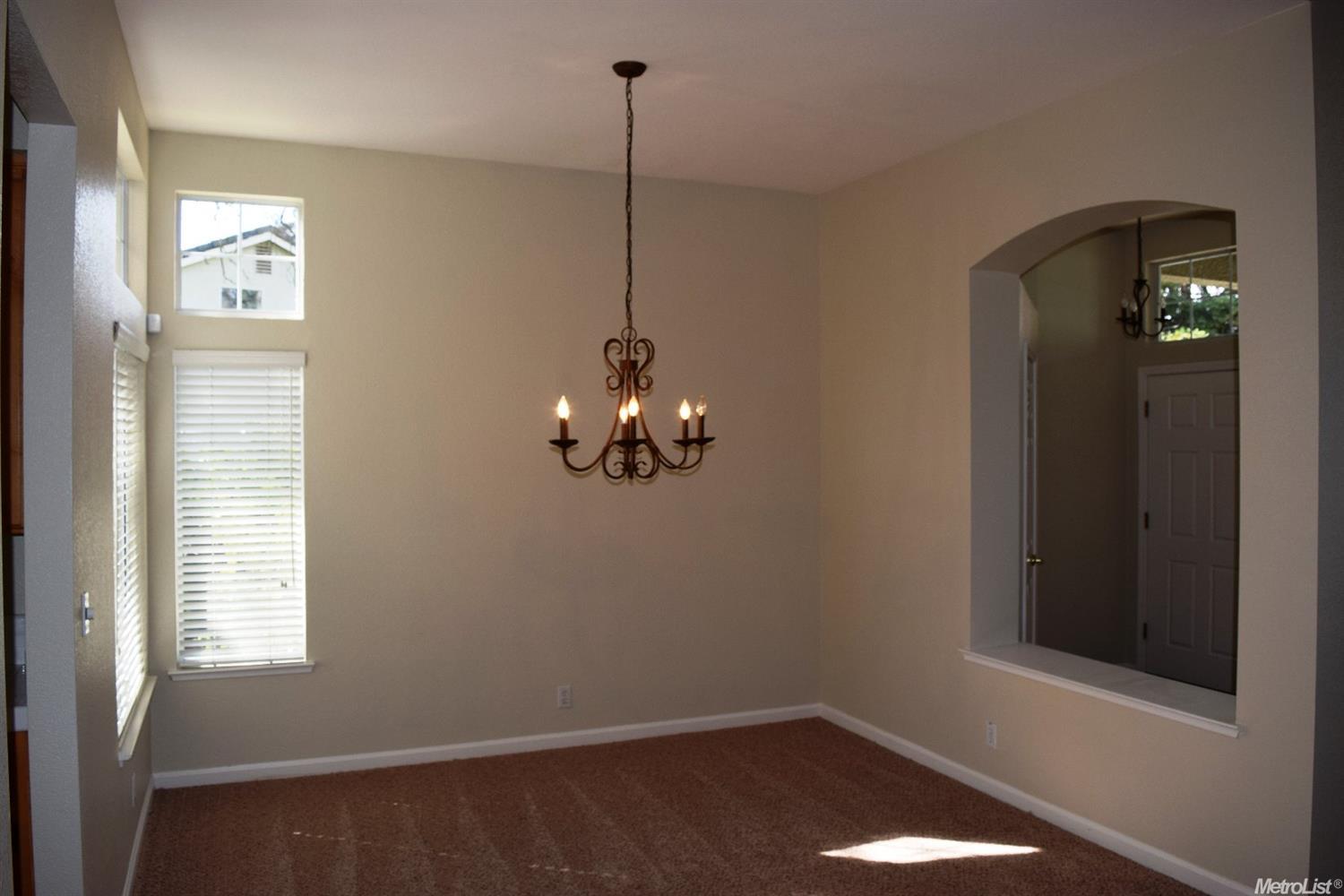 102 Singer Ln, Folsom, CA 95630 photo 14