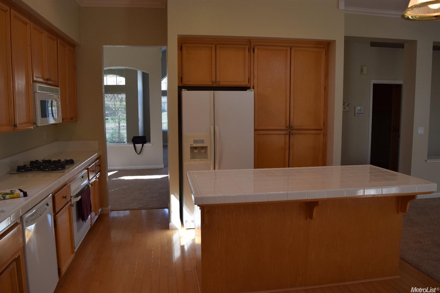 102 Singer Ln, Folsom, CA 95630 photo 10