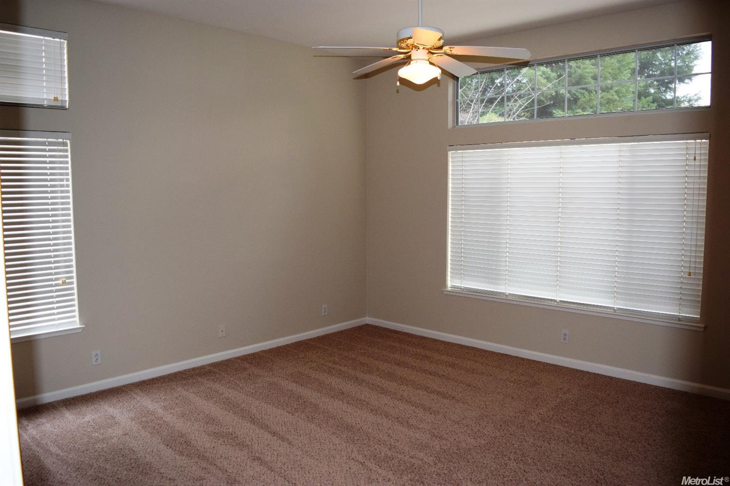 102 Singer Ln, Folsom, CA 95630 photo 18