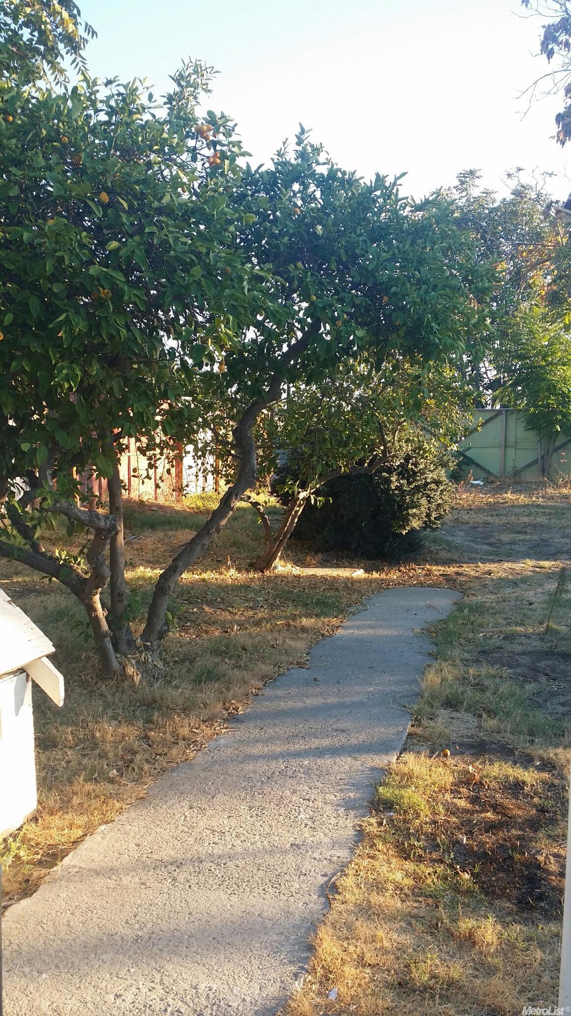 1232 Vito, Modesto, CA 95351 photo 5