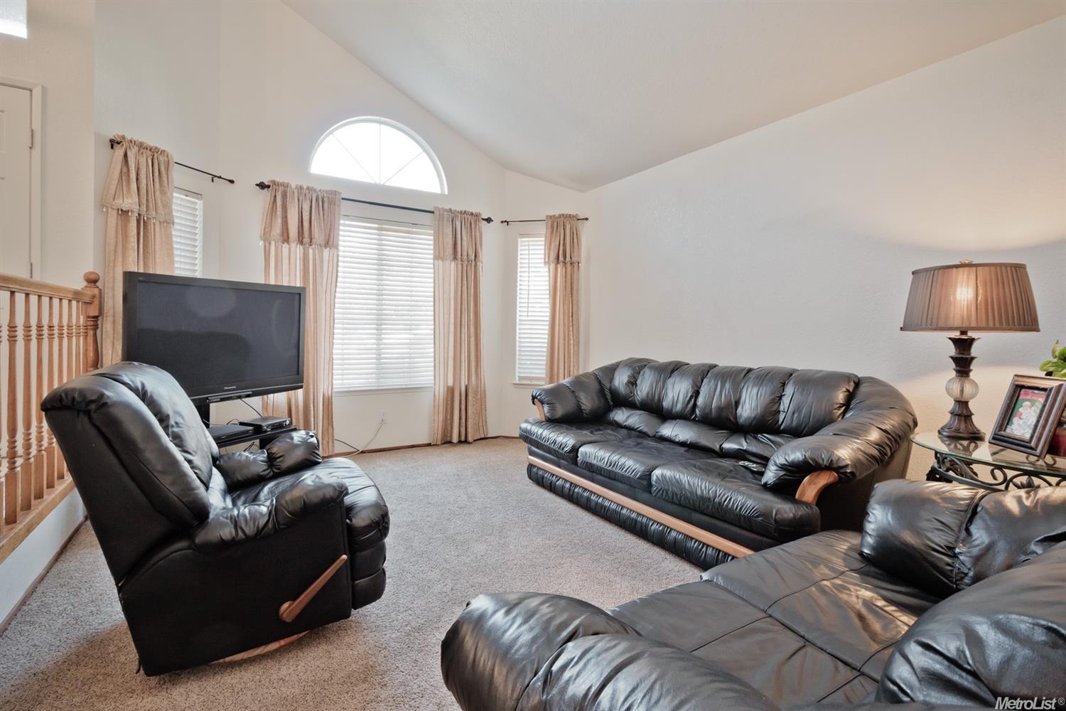 317 High Point Ct, Modesto, CA 95357 photo 4