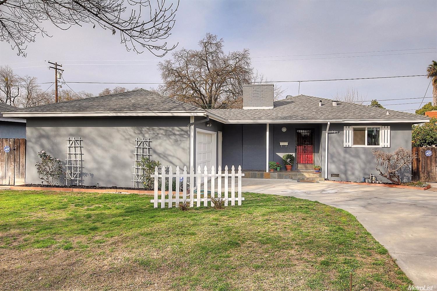 1213 E Morris Ave, Modesto, CA 95350 photo 2