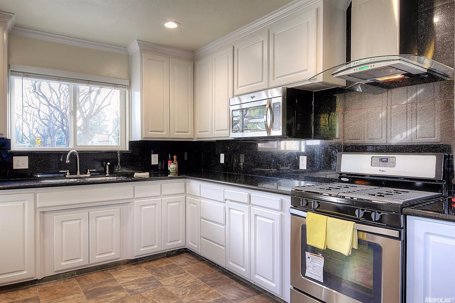 1213 E Morris Ave, Modesto, CA 95350 photo 9