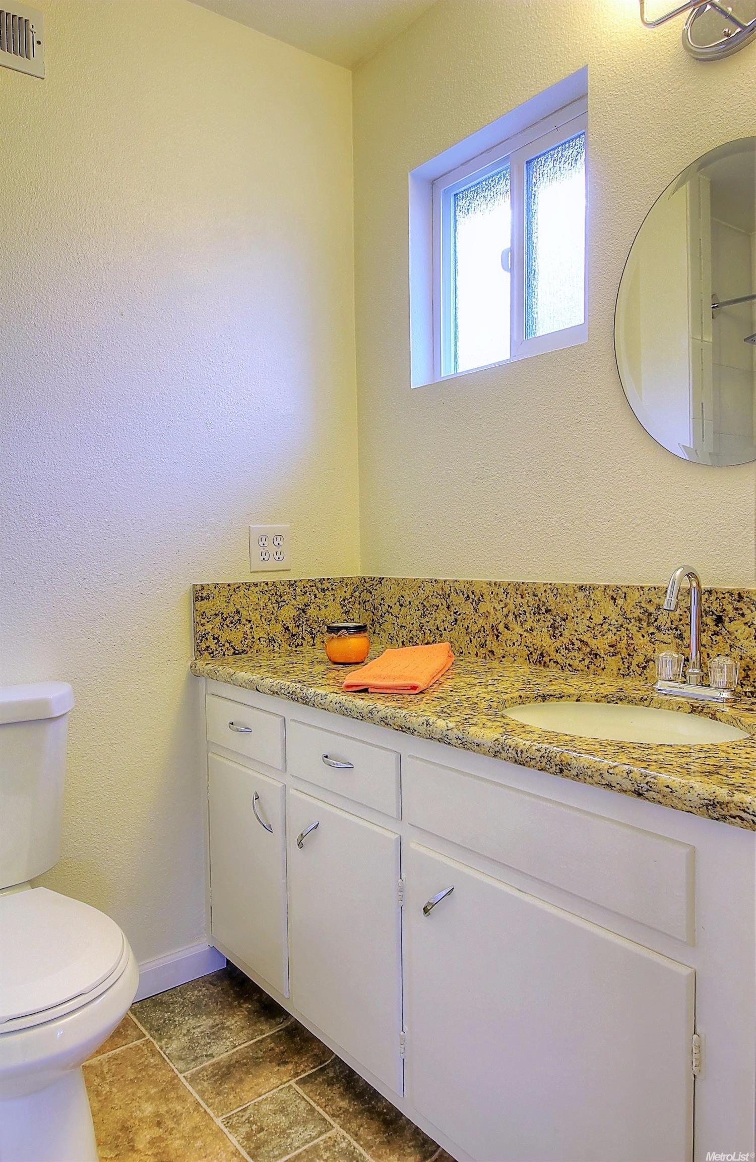 1213 E Morris Ave, Modesto, CA 95350 photo 17
