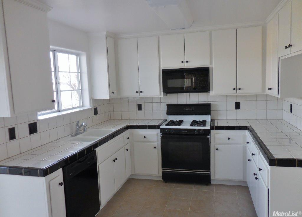 305 E Main St, Winters, CA 95694 photo 18