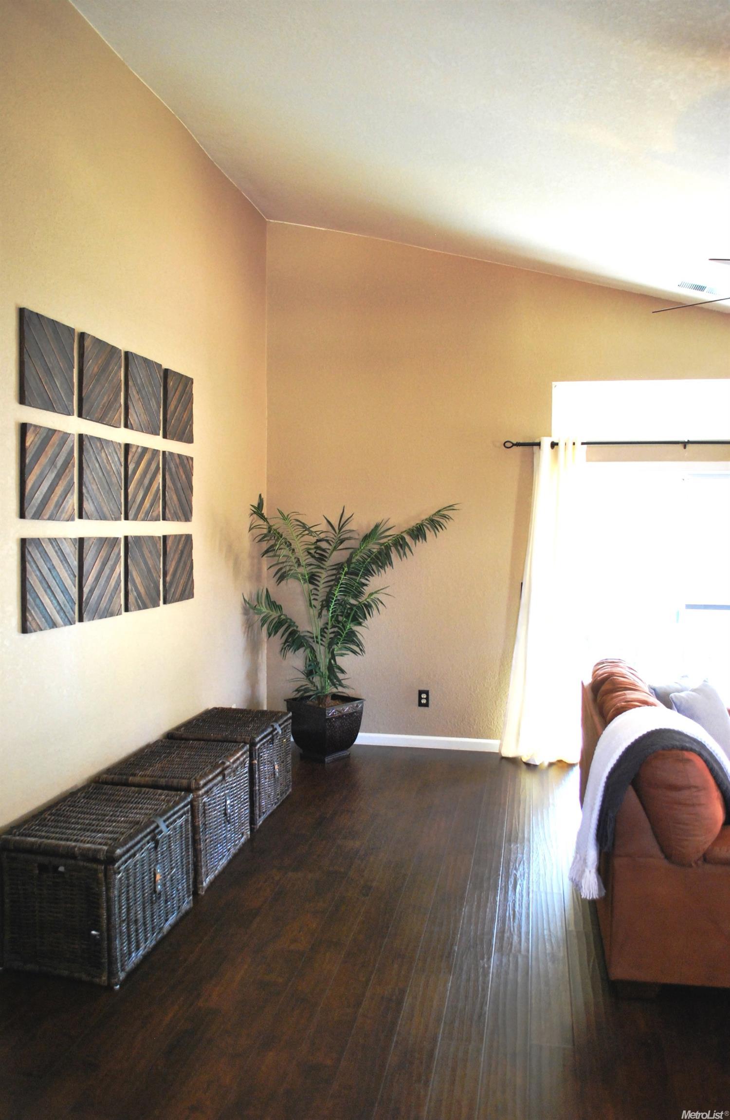 529 Pecan Dr, Ripon, CA 95366 photo 2
