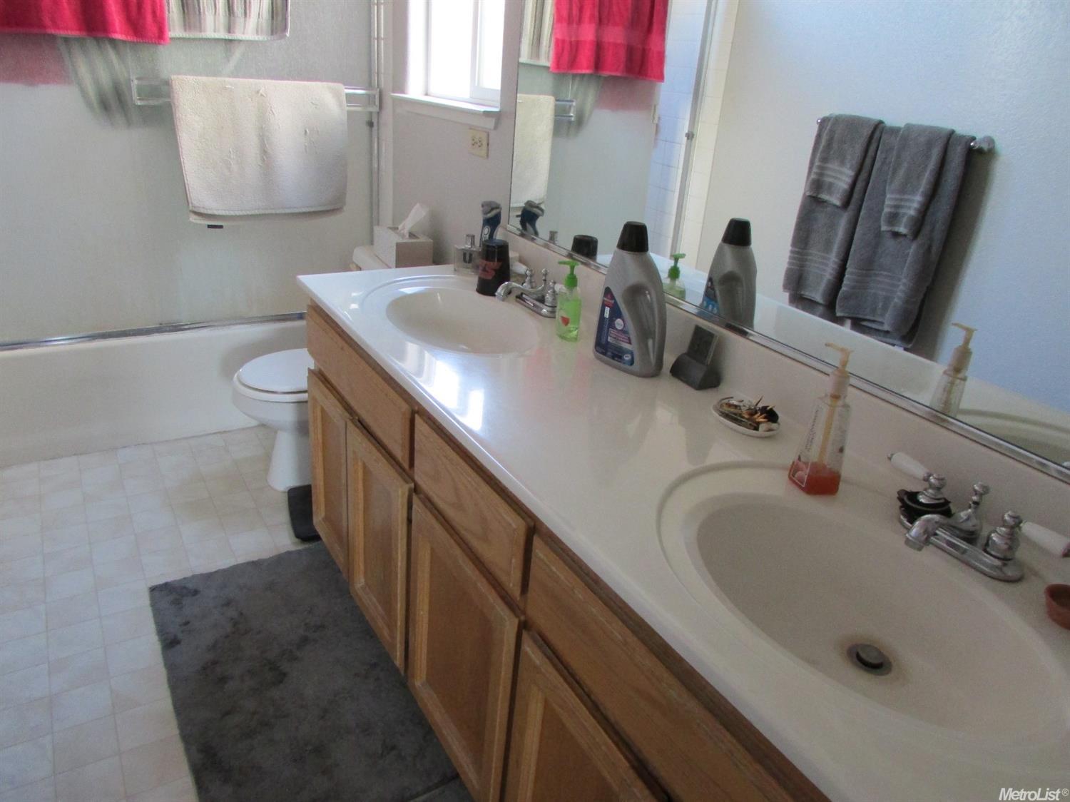 564 Sunday Dr, Turlock, CA 95382 photo 8