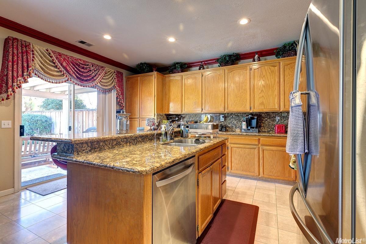 2150 Tahoe Cir, Tracy, CA 95376 photo 10