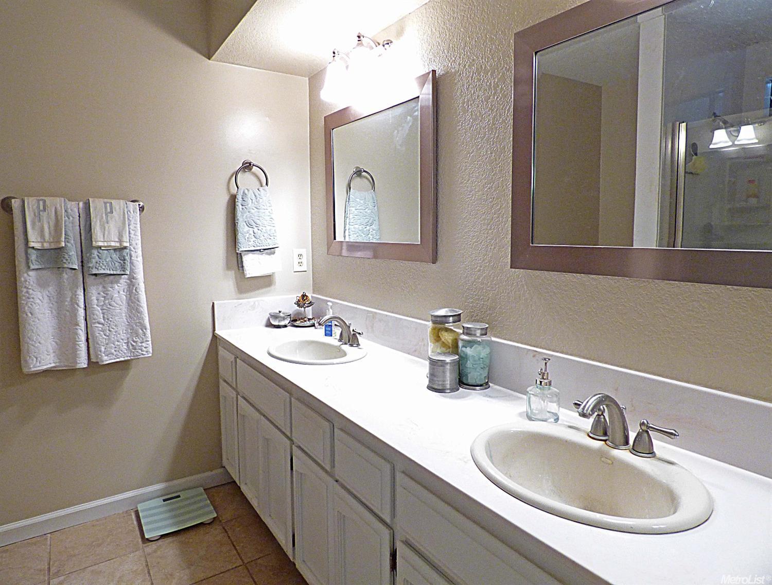 575 J St, Patterson, CA 95363 photo 9