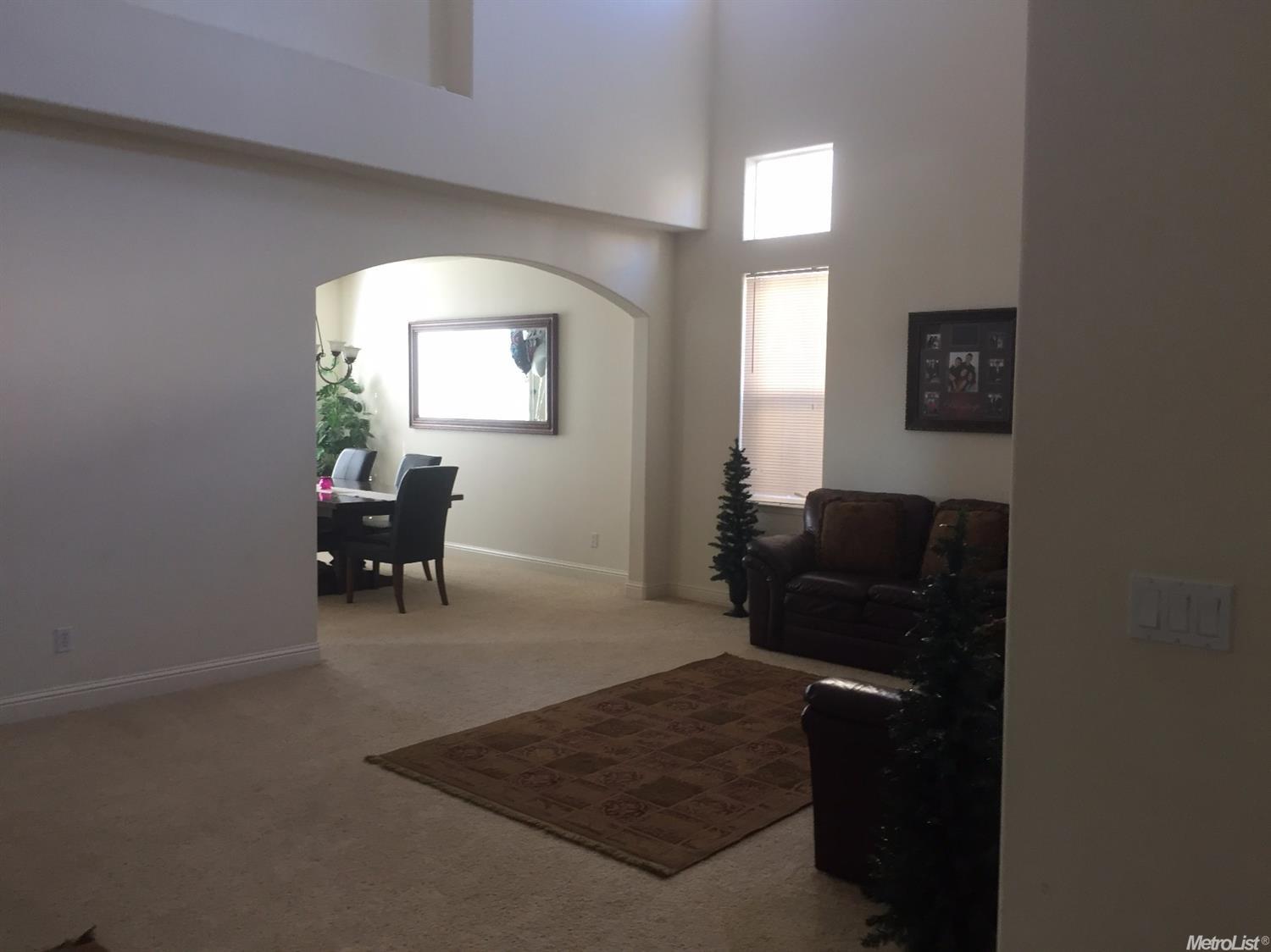 3013 Collingham Ct, Modesto, CA 95355 photo 2
