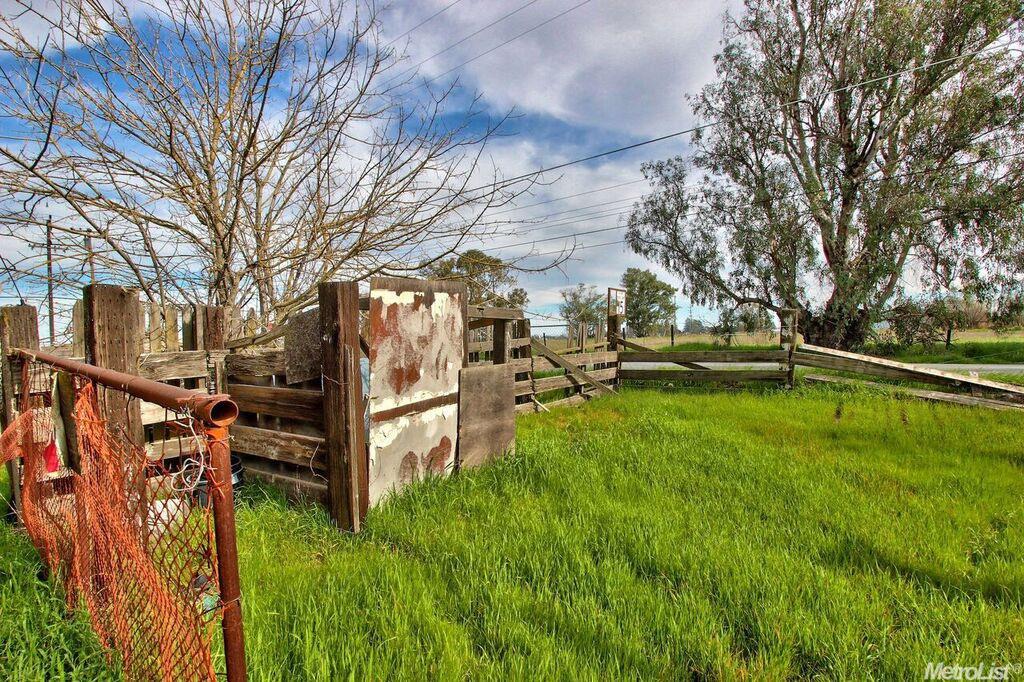 604 W Elverta, Elverta, CA 95626 photo 2