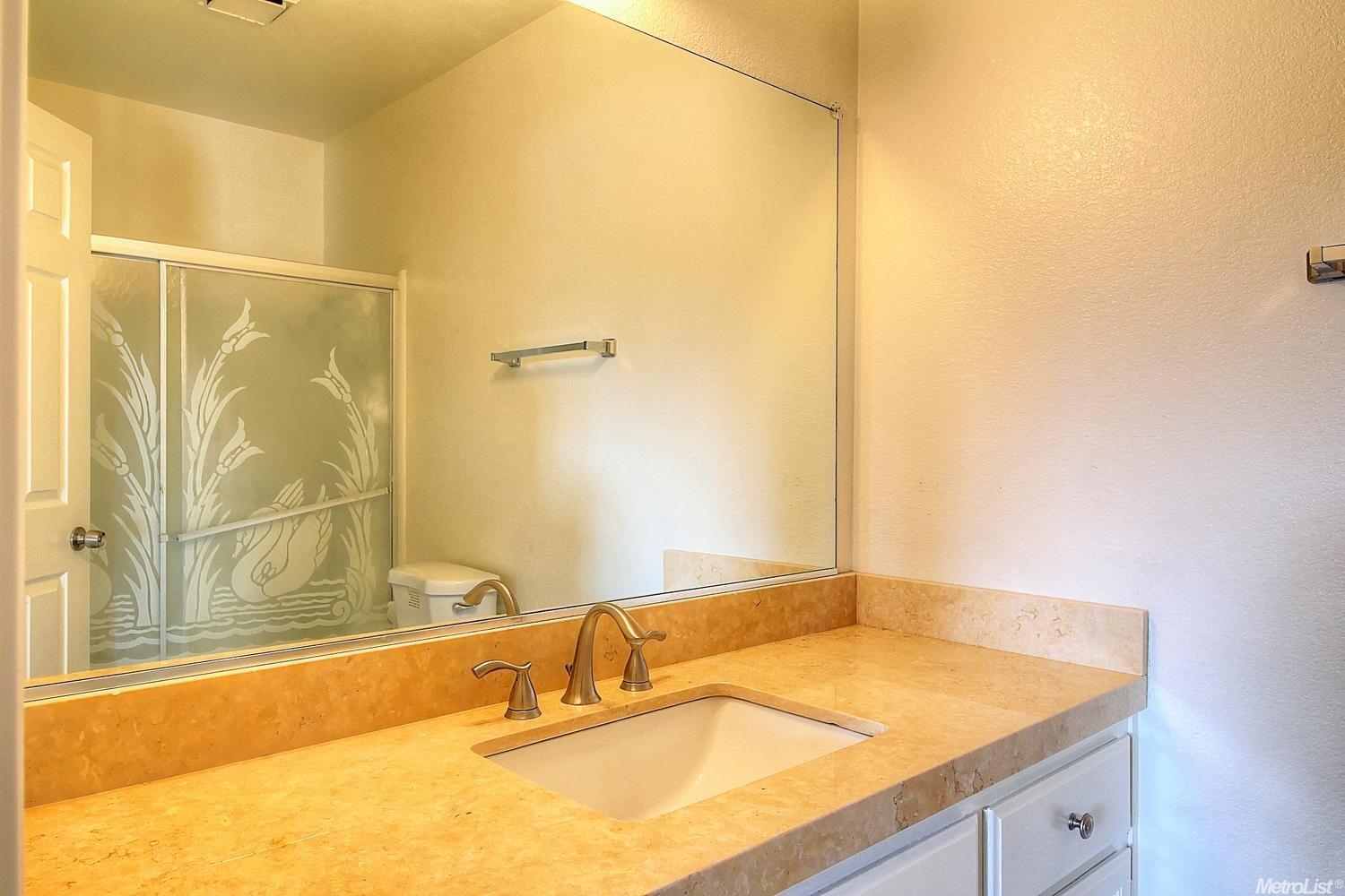 1012 Dezzani Ln, Modesto, CA 95358 photo 7