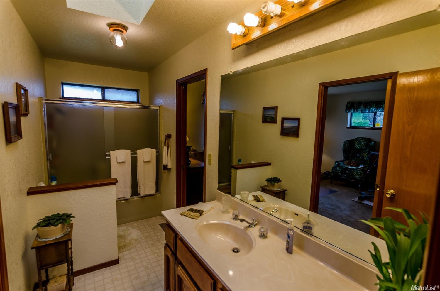 8522 Memory Ln, Auburn, CA 95603 photo 20