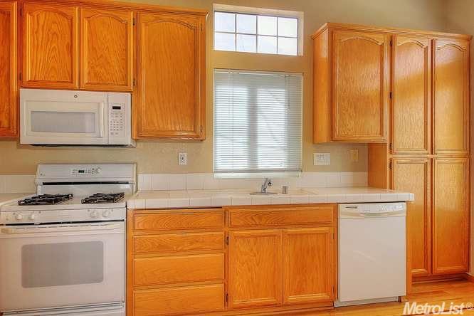 1837 Groveview Way, Tracy, CA 95376 photo 3