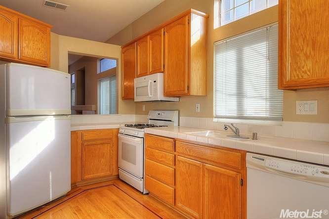 1837 Groveview Way, Tracy, CA 95376 photo 4