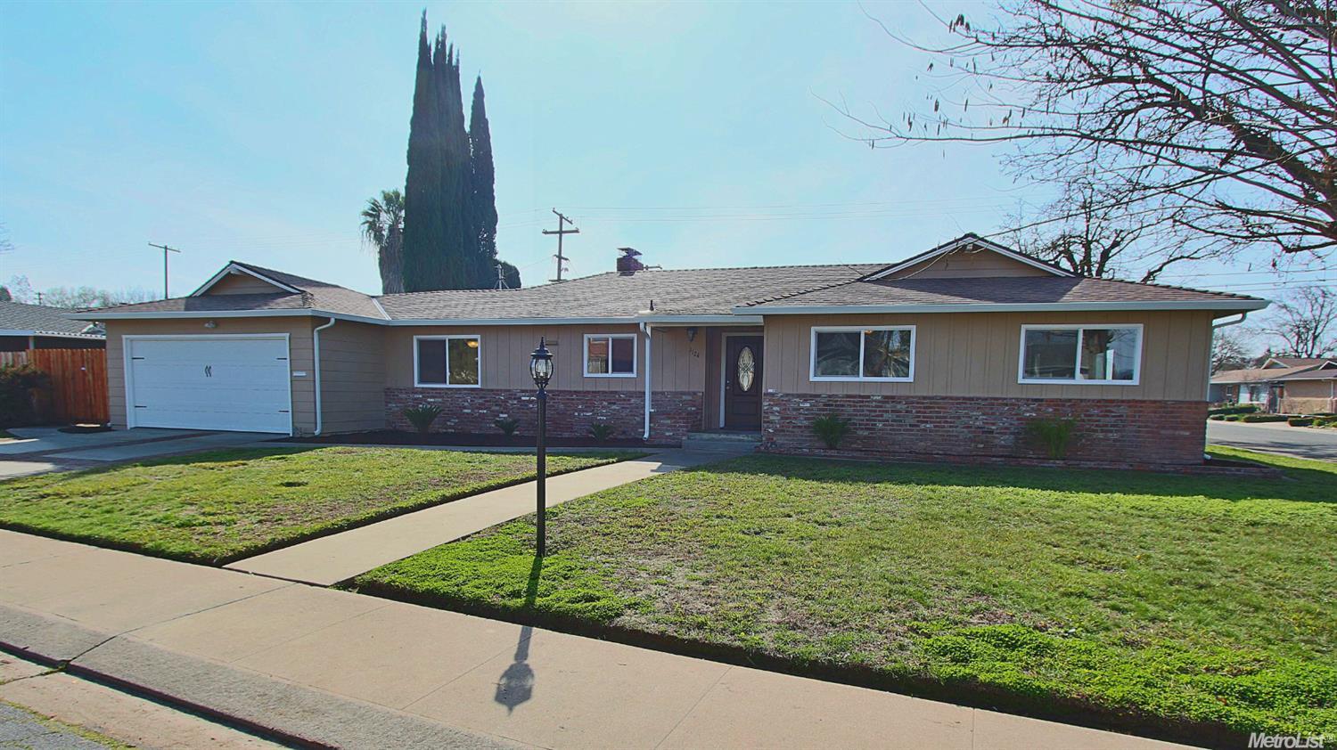 1124 Mount Vernon Dr, Modesto, CA 95350 photo 1