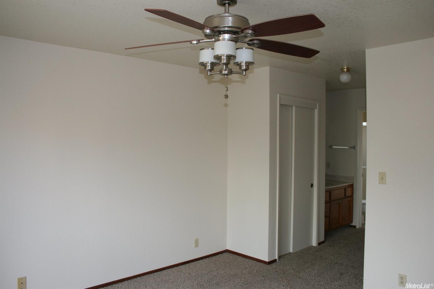 2409 Saddleback Ln, Modesto, CA 95355 photo 8