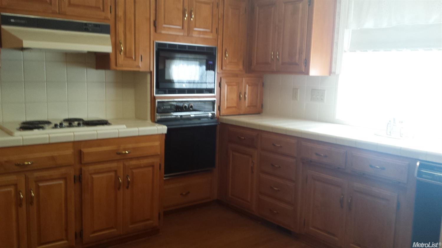 3316 Birmingham Dr, Modesto, CA 95355 photo 5