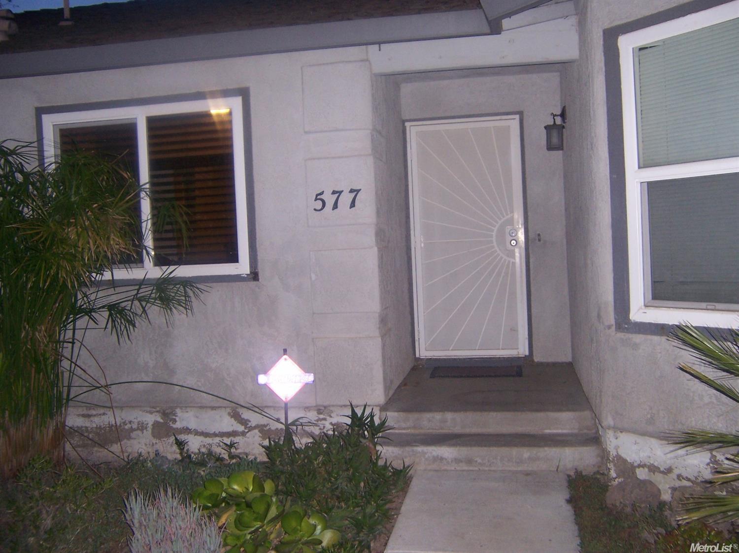 577 Sunrise Pl, Lathrop, CA 95330 photo 2