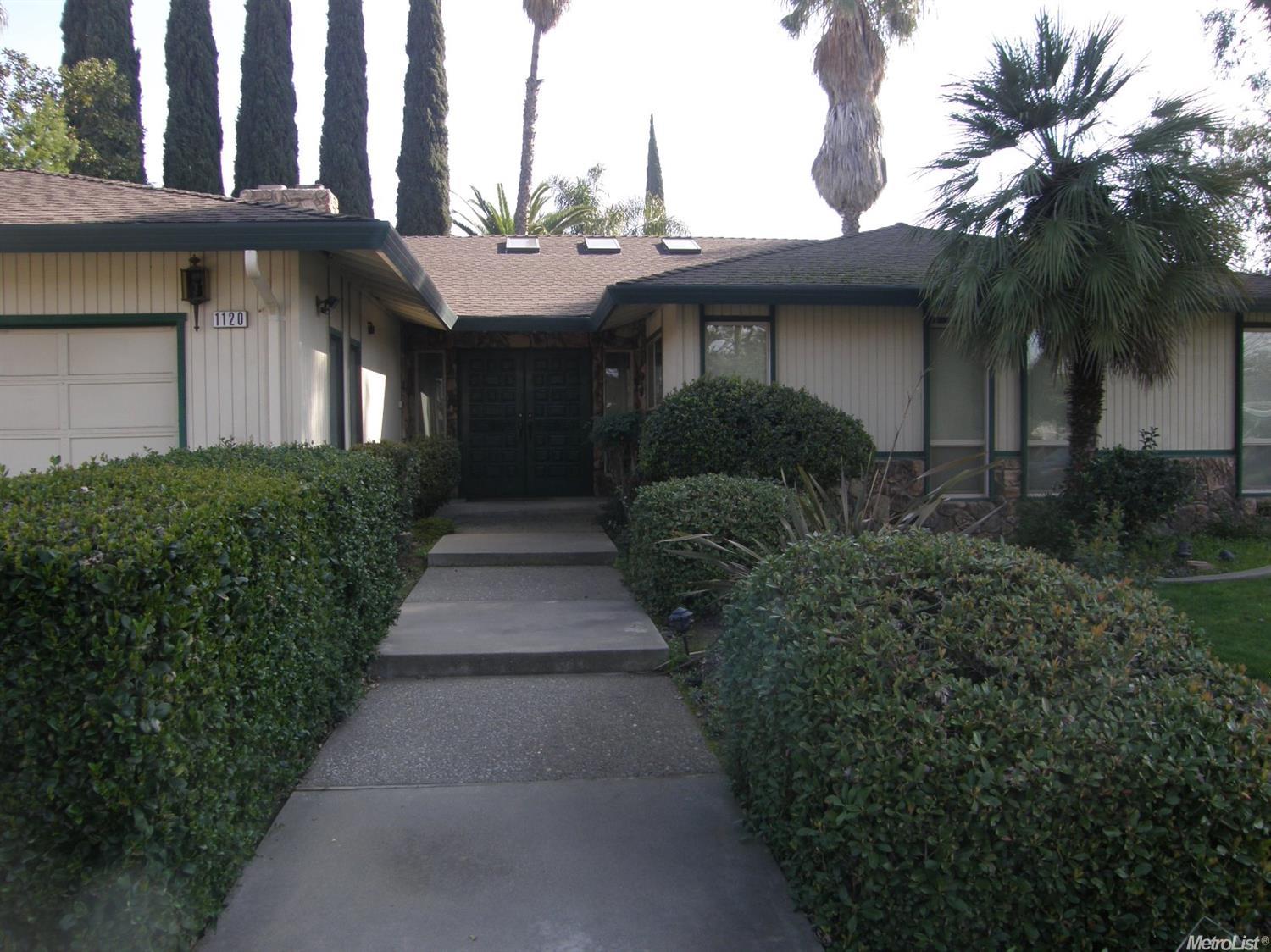 1120 Springcreek Dr, Modesto, CA 95355 photo 1