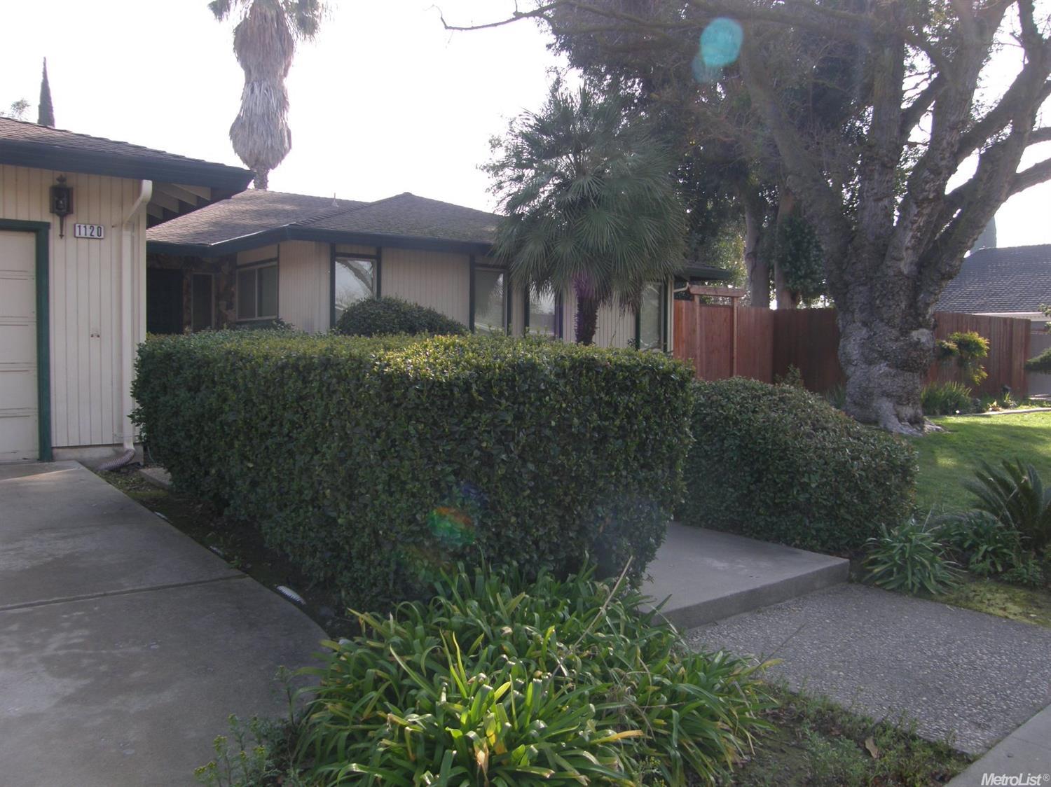 1120 Springcreek Dr, Modesto, CA 95355 photo 4