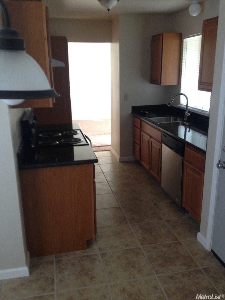 2021 River Pine Ct, Modesto, CA 95351 photo 3
