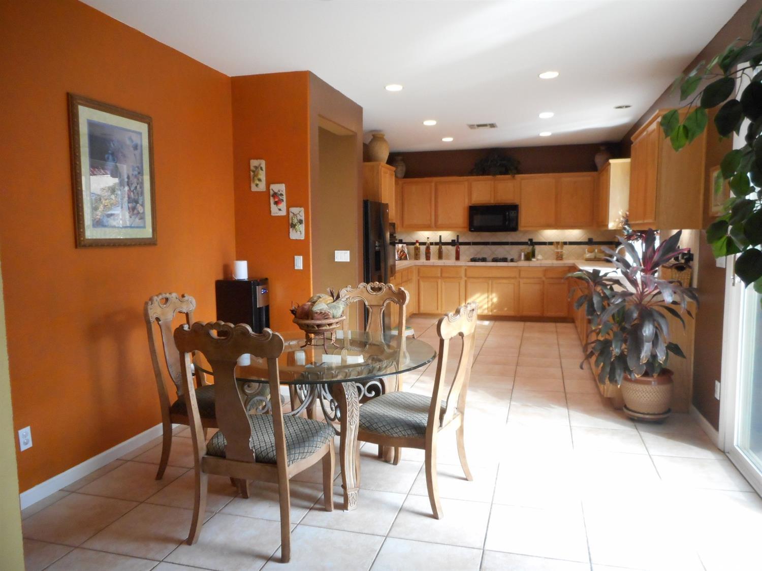 2284 Clemente Ln, Tracy, CA 95377 photo 5