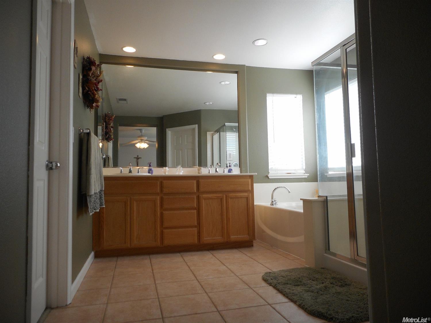 2284 Clemente Ln, Tracy, CA 95377 photo 15